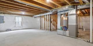 341 BULLSKIN Street Gallery 32