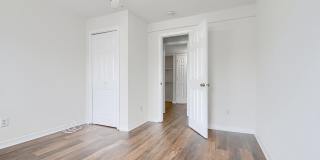 1138 W LOMBARD Street Gallery 18