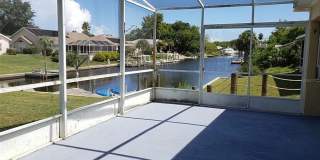Canal Home 3 Bed 2 Bath Gallery 10