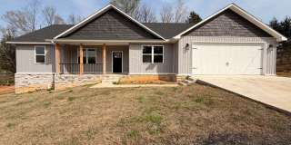 Welcome to your dream home in Russellville, AR! Gallery 1