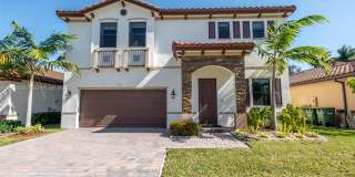 139 NE 27th Ter Gallery 1