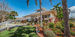2 CAUSEWAY Boulevard Gallery 25