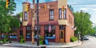 106 E Gates Street Gallery 40