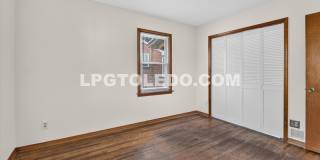 1525 Akron St. Gallery 16