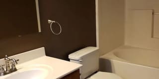 Room in 3 Bedroom Home at McGoogan Ln Gallery 3