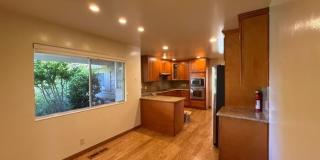 75 Stuart Court Gallery 16