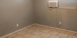 Affordable 2 Bedrooms 1 Bath Gallery 7