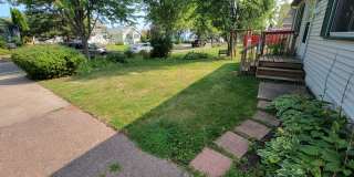 AVAILABLE September 1st- 4 Bed 3 Bath w/ Spacious Back Deck - SHORT TERM LEASE TILL END OF APRIL Gallery 35