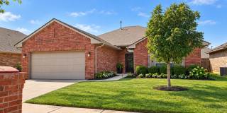 3 Bedrooms + Study + Iron Stone Neighborhood + Edmond Schools Gallery 1