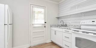 Spring Rent Special! Cozy One Bedroom Apartment in Dilworth! Gallery 7