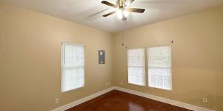 Lovely 3 Bedroom 2 Bathroom House Gallery 9