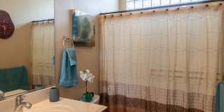 Available 10/1/26 - Furnished 3 bed, 2 Bath Home For Rent Gallery 22