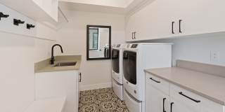 Fully Furnished 4-Bedroom Tetherow Home | Hot Tub + Home Services Included Gallery 13