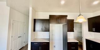 Beautiful 4-BR Home in Sunbrook Community Gallery 11