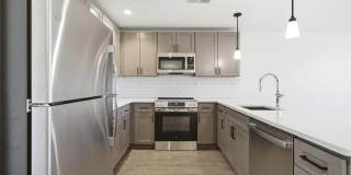 180 Deer Park Avenue Gallery 9