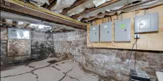 144 Madison Street Gallery 12
