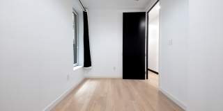 Ditmas Park Gallery 14