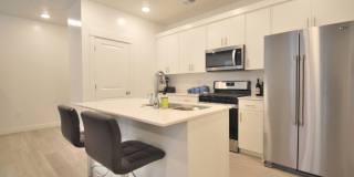 Modern 2 Bedroom Townhome with Amenities Included Gallery 1