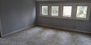 1906 E Mifflin St Gallery 10