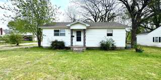 Move-In Ready 2 Bedroom Bungalow Gallery 1