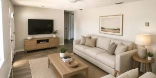 2 Bed/1 Bath Single-family Home-- AVAILABLE NOW! Gallery 1