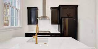 105 E Gwinnett Street unit: 1 Gallery 17