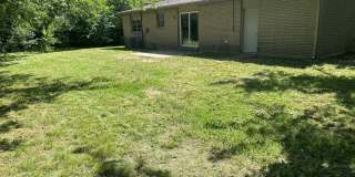 Midtown 3 Bedroom Gem! Available Mid/Late August Gallery 17