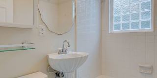 3bed 2bath West End Duplex Gallery 21