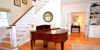 Charming Vacation Home, Furnished 4Bd/3.5Ba Home Gallery 12