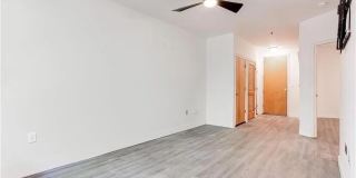 898 Oak Street SW unit: 1307 Gallery 4