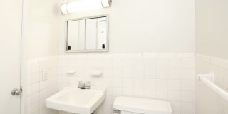Oakland Gardens Apartments Gallery 16