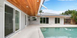 784 Dover Street Gallery 17