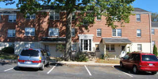 Edgewood - The Grove - 3 Bedroom 1 Bath Gallery 1