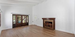 537 N Poinsettia Pl Gallery 4