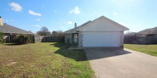 Coming Soon: Stunning 3 Bedroom Home in Bullard Gallery 1