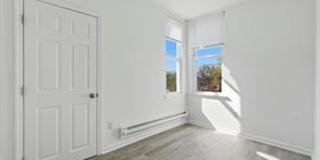 2528 Page Street Gallery 7