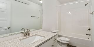 4 Bed 2.5 Bath - Townhome - Hillcrest - NAS Whidbey Gallery 18