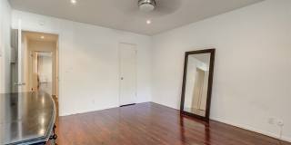 8400 De Longpre Avenue Gallery 28