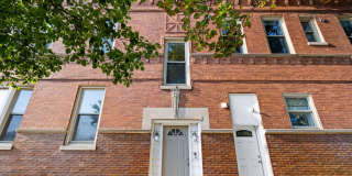 2900 N Damen Ave Gallery 19