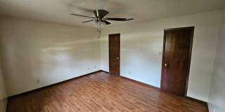 130 Raymond Gallery 8