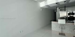 17121 Collins Avenue Gallery 1