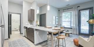 Sola Station Canalside Apartments Gallery 32