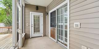 Lovely contemporary home in popular South Jax Beach! Gallery 23