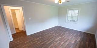 South Knox Cottage!!! Gallery 5