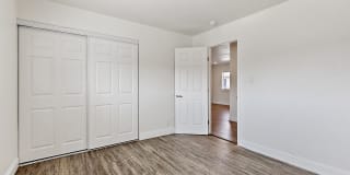 Palm Court Gallery 11