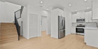 326 Leslie Way 326 Leslie Way Gallery 1
