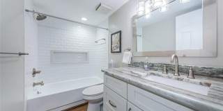Charming 2BR Condo in Saint Petersburg Gallery 21