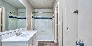 Sailpointe at Lake Norman Apartment Homes Gallery 57