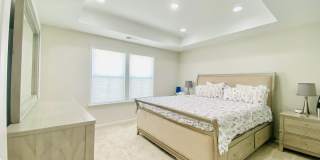 Beautiful 4BR Townhouse in Ballantyne Gallery 27