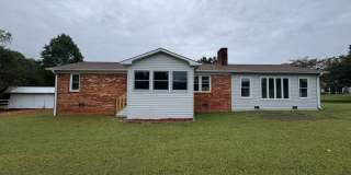 Spacious 3 Bedroom 2 Bathroom House in Winston-Salem! Gallery 1